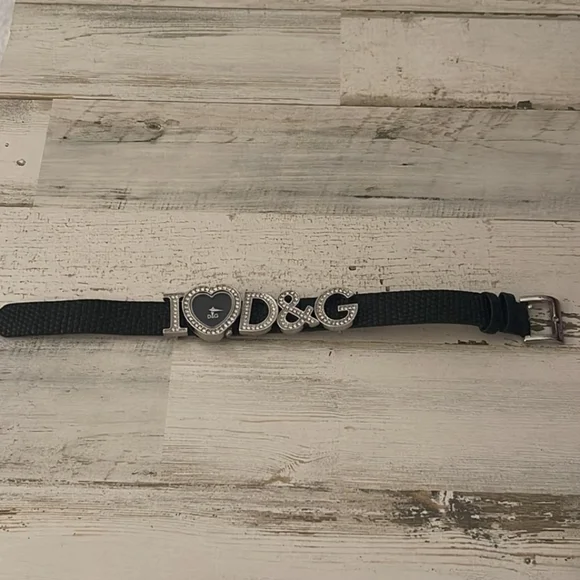 ✨️ DOLCE & GABBANA I LOVE D&G BLACK LEATHER HEART RHINESTONE WATCH✨️ - Picture 6 of 9